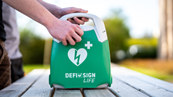DefiSign LIFE AED with updated internal battery configuration